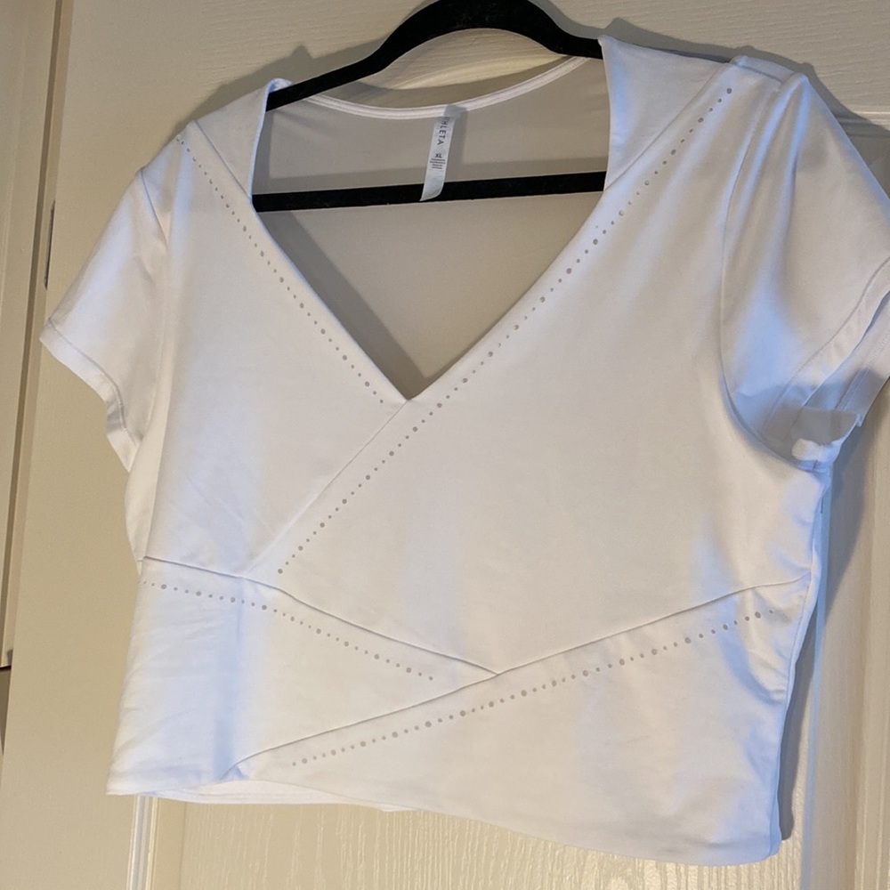 Athleta crop top